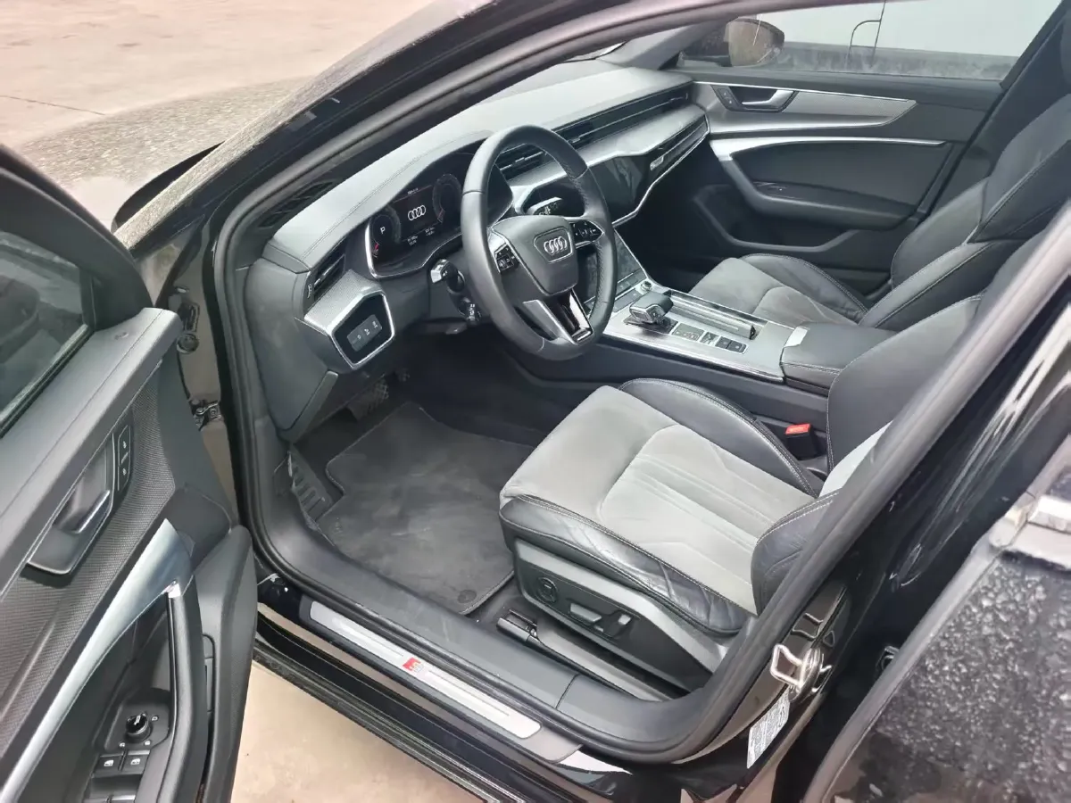 2021 Audi A6L 2.0T 224HP L4 7DCT,autocango,china used car exporter,china ev exporter,chinese used car exporter,chinese used ev exporter