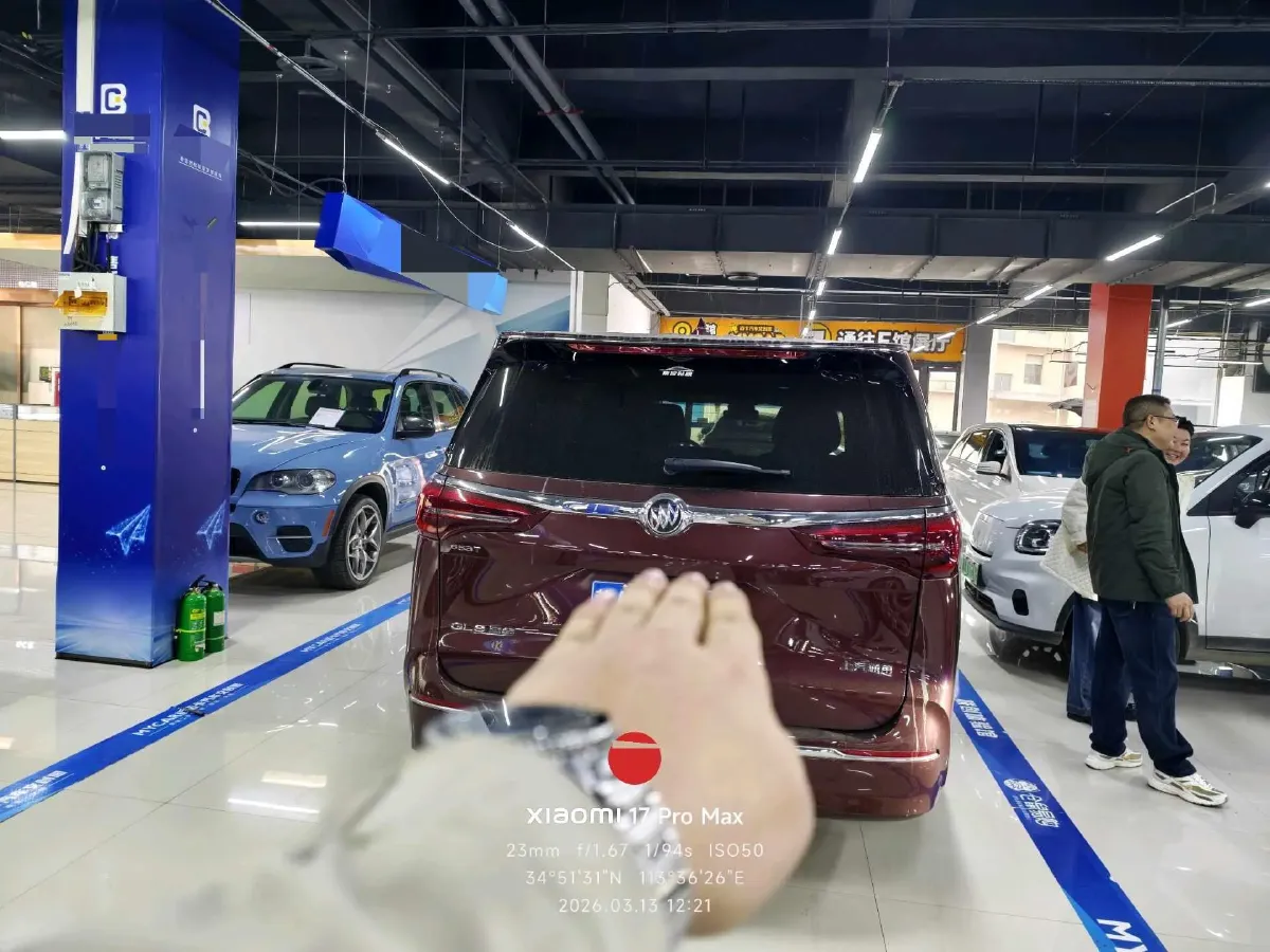 2023 Buick GL8 2.0T 237HP L4 9AT,autocango,china used car exporter,china ev exporter,chinese used car exporter,chinese used ev exporter