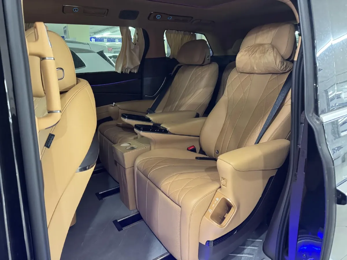 2025 Denza D9 1.5T 156HP L4 E-CVT PHEV 40KWH,autocango,china used car exporter,china ev exporter,chinese used car exporter,chinese used ev exporter