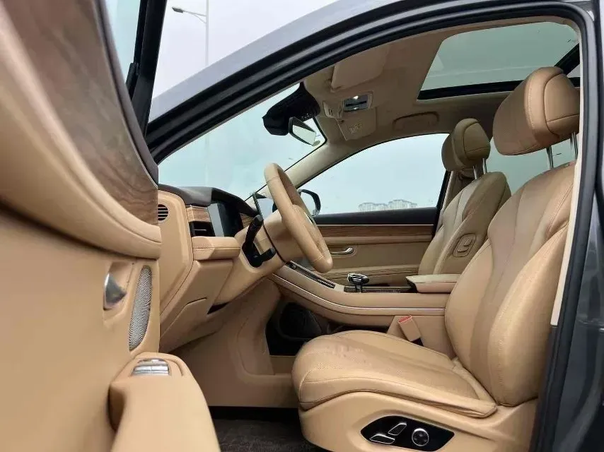 2024 AITO AITO M7 1.5T 152HP L4 REEV 40KWH,autocango,china used car exporter,china ev exporter,chinese used car exporter,chinese used ev exporter