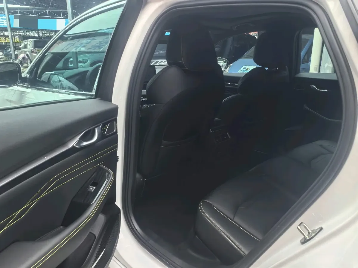 2023 Geely Preface 1.5T 181HP L4 7DCT,autocango,china used car exporter,china ev exporter,chinese used car exporter,chinese used ev exporter