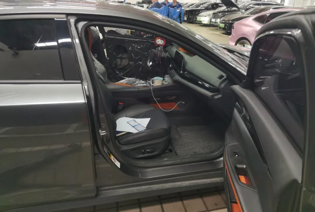 2023 ChangAn UNI-V iDD 1.5T 170HP L4 6TCT PHEV 18.4KWH,autocango,china used car exporter,china ev exporter,chinese used car exporter,chinese used ev exporter