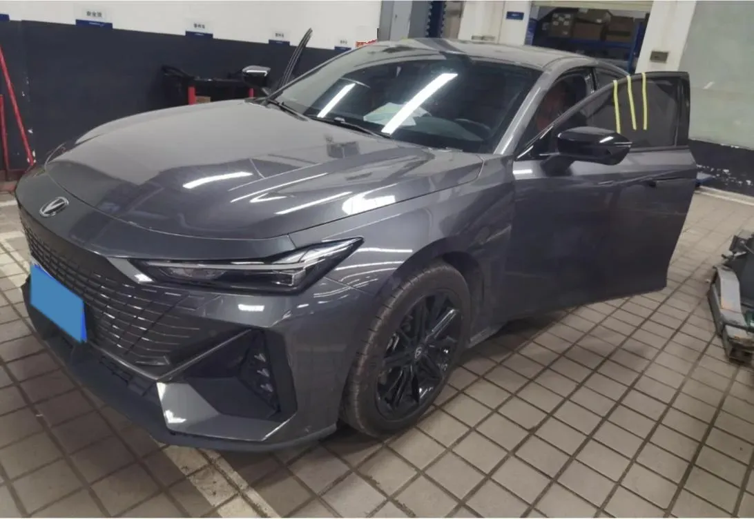 2023 ChangAn UNI-V iDD 1.5T 170HP L4 6TCT PHEV 18.4KWH,autocango,china used car exporter,china ev exporter,chinese used car exporter,chinese used ev exporter