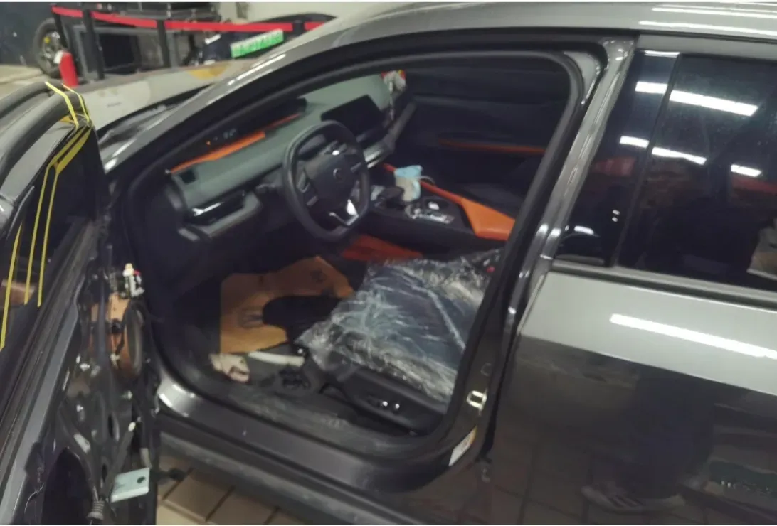 2023 ChangAn UNI-V iDD 1.5T 170HP L4 6TCT PHEV 18.4KWH,autocango,china used car exporter,china ev exporter,chinese used car exporter,chinese used ev exporter