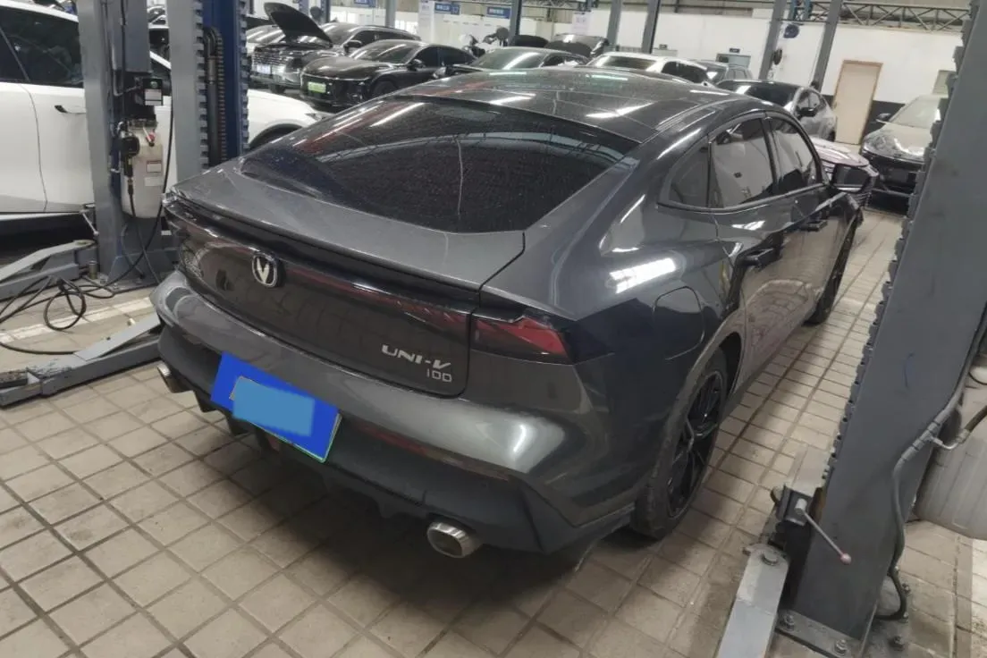 2023 ChangAn UNI-V iDD 1.5T 170HP L4 6TCT PHEV 18.4KWH,autocango,china used car exporter,china ev exporter,chinese used car exporter,chinese used ev exporter