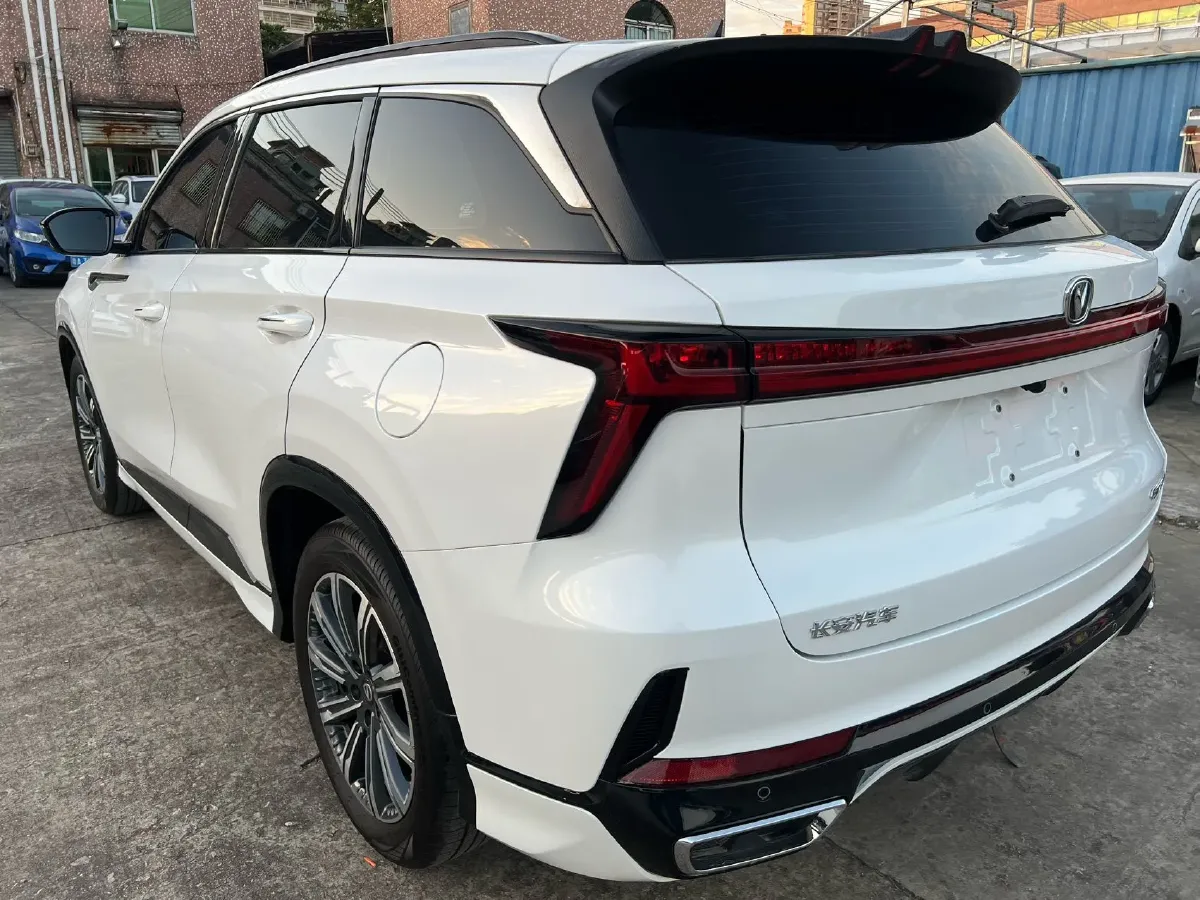 2025 ChangAn CS75 Plus 1.5T 188HP L4 8AT,autocango,china used car exporter,china ev exporter,chinese used car exporter,chinese used ev exporter