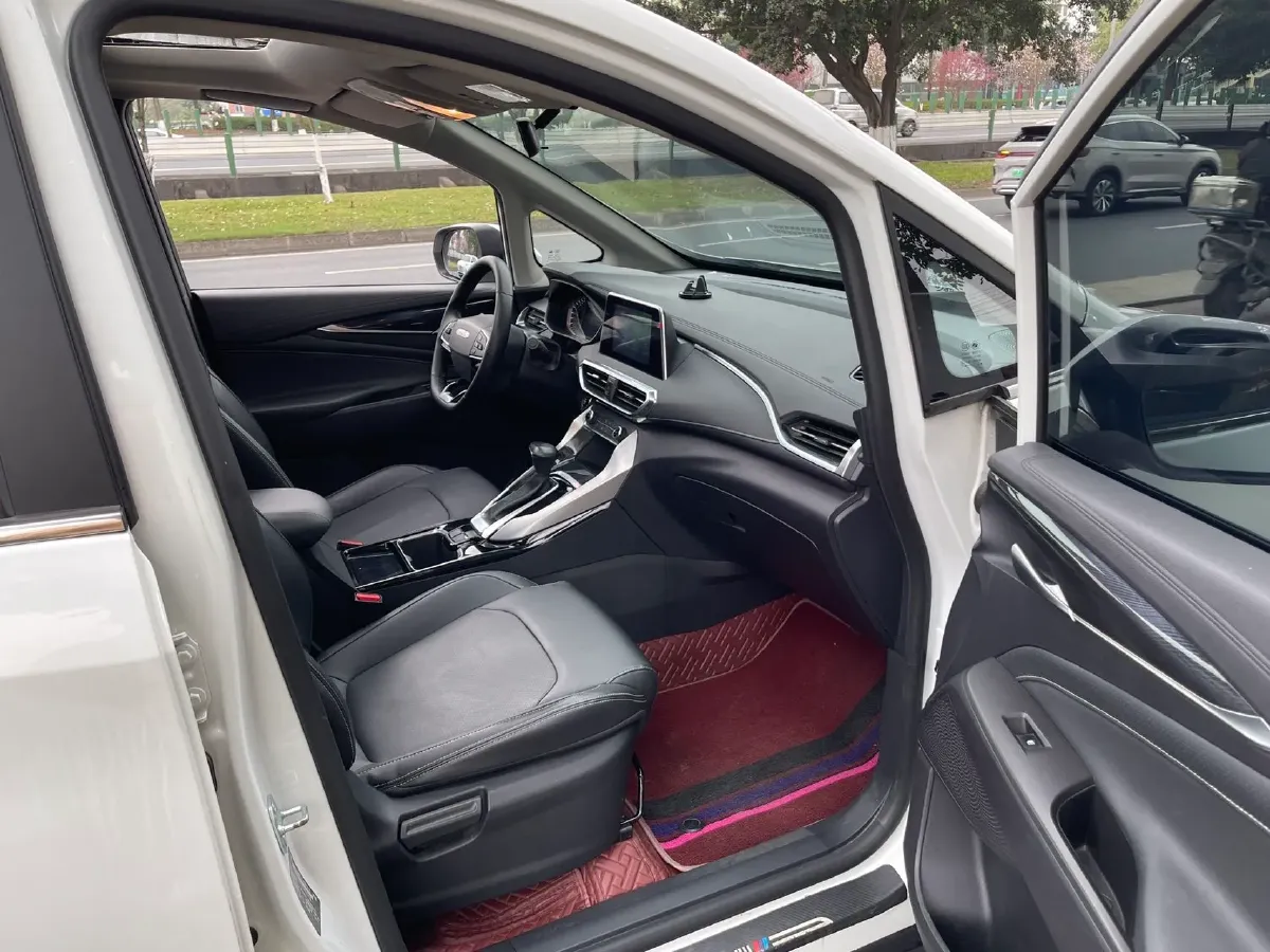 2022 MAXUS G50 1.5T 169HP L4 7DCT,autocango,china used car exporter,china ev exporter,chinese used car exporter,chinese used ev exporter