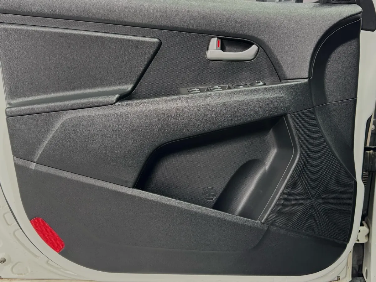 2016 Kia Sportage R 2.0L 165HP L4 6AT,autocango,china used car exporter,china ev exporter,chinese used car exporter,chinese used ev exporter