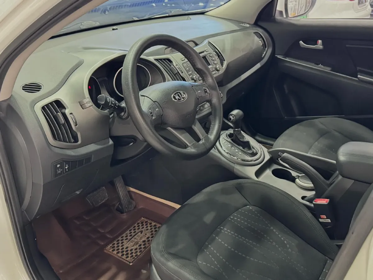 2016 Kia Sportage R 2.0L 165HP L4 6AT,autocango,china used car exporter,china ev exporter,chinese used car exporter,chinese used ev exporter