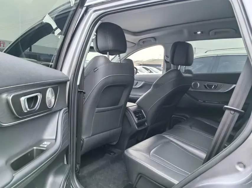 2022 Chery Tiggo 8 PRO 2.0T 254HP L4 7DCT,autocango,china used car exporter,china ev exporter,chinese used car exporter,chinese used ev exporter