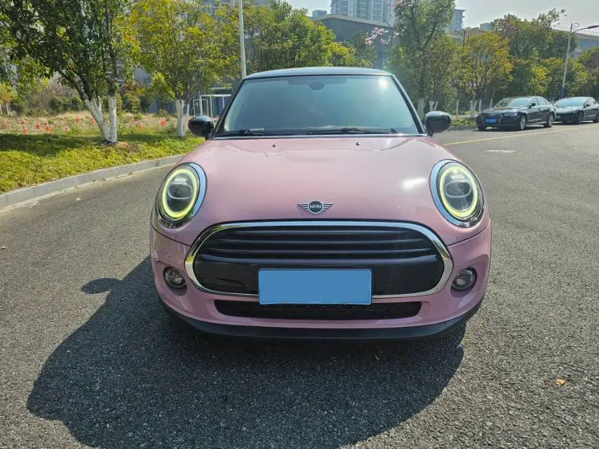 2020 MINI MINI 1.5T 136HP L3 7DCT,autocango,china used car exporter,china ev exporter,chinese used car exporter,chinese used ev exporter