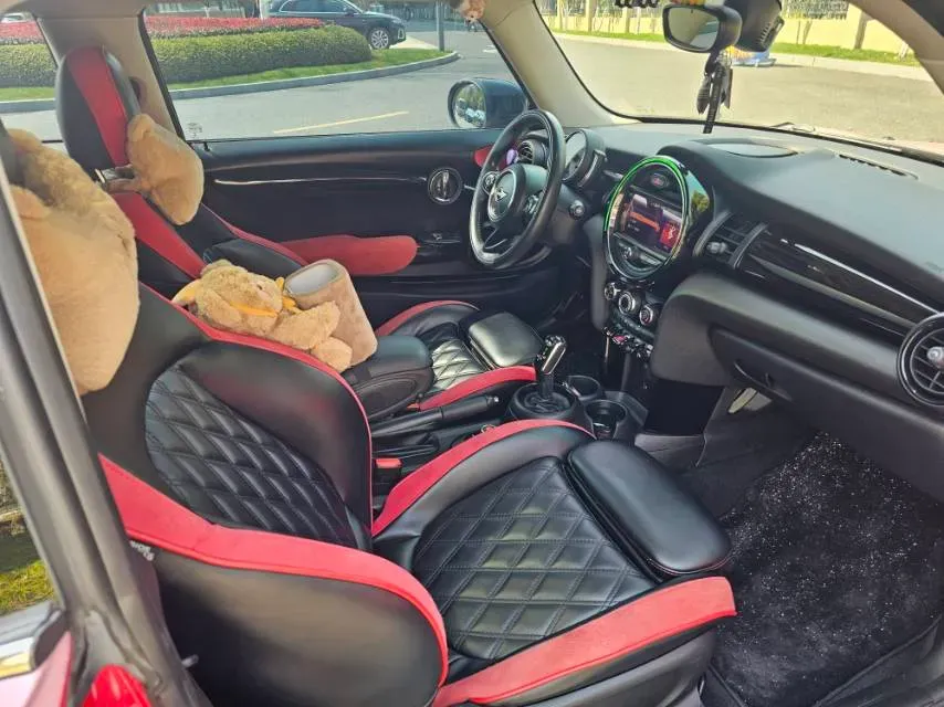 2020 MINI MINI 1.5T 136HP L3 7DCT,autocango,china used car exporter,china ev exporter,chinese used car exporter,chinese used ev exporter