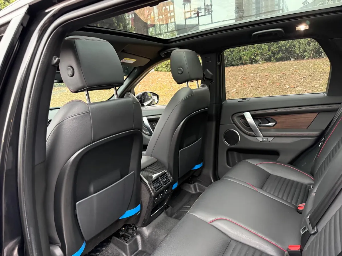 2020 Land Rover Discovery Sport 2.0T 249HP L4 9AT,autocango,china used car exporter,china ev exporter,chinese used car exporter,chinese used ev exporter