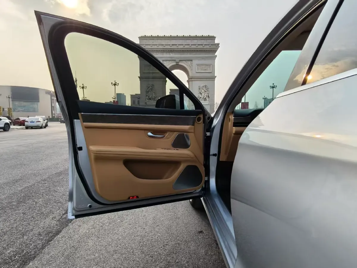 2022 AITO AITO M5 Range Extended 125HP REEV 40KWH,autocango,china used car exporter,china ev exporter,chinese used car exporter,chinese used ev exporter