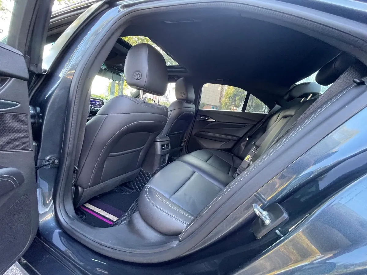 2022 Cadillac CT4 2.0T 237HP L4 8AT,autocango,china used car exporter,china ev exporter,chinese used car exporter,chinese used ev exporter