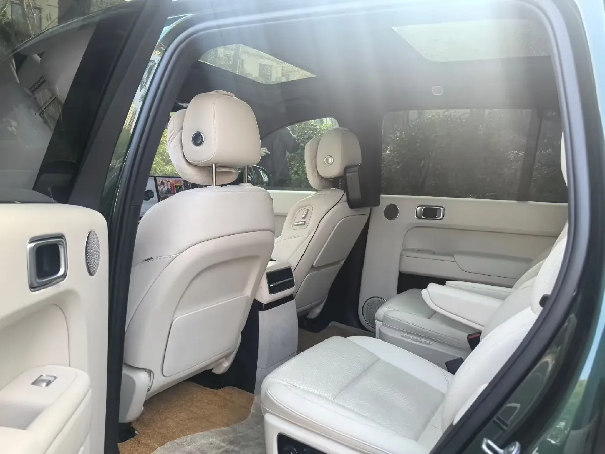 2022 Li L9 Range Extended 154HP REEV 42.6KWH,autocango,china used car exporter,china ev exporter,chinese used car exporter,chinese used ev exporter