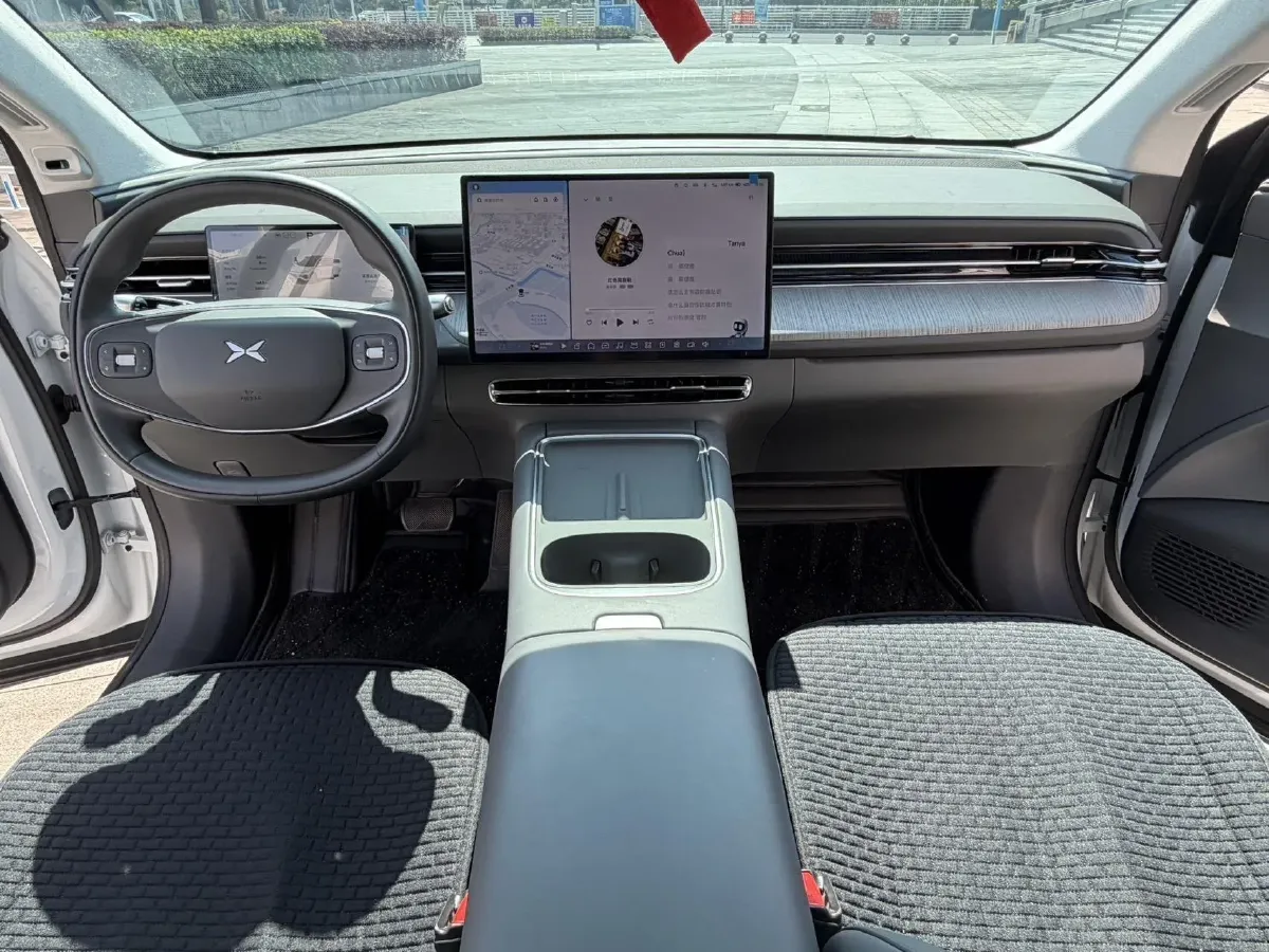 2025 Xpeng G6 BEV 68.5KWH,autocango,china used car exporter,china ev exporter,chinese used car exporter,chinese used ev exporter