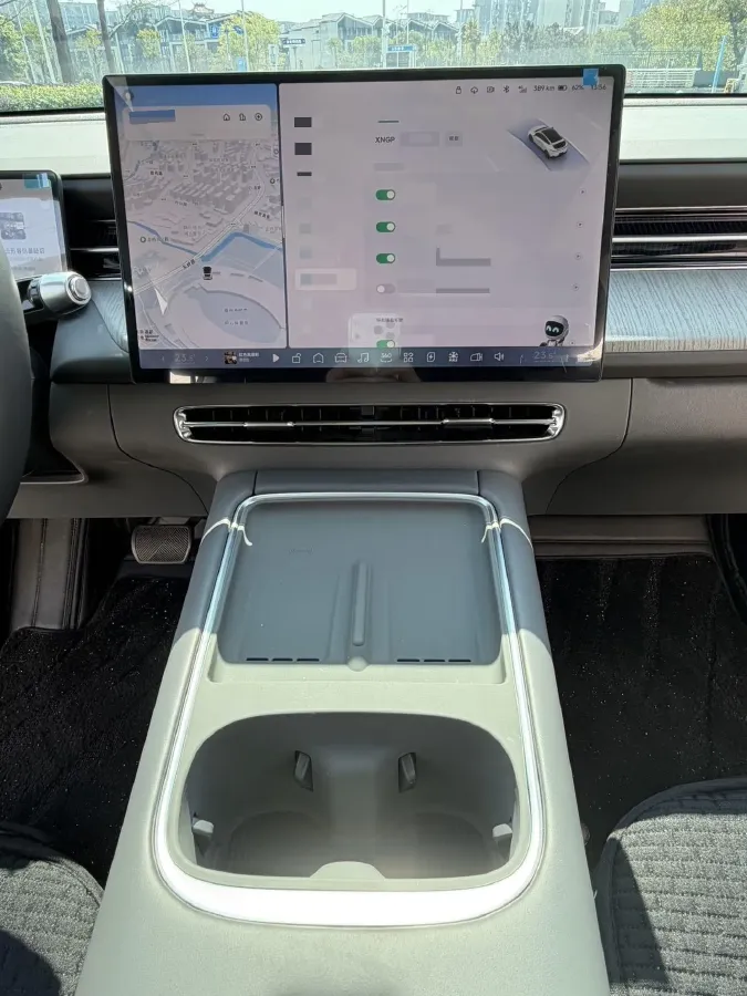 2025 Xpeng G6 BEV 68.5KWH,autocango,china used car exporter,china ev exporter,chinese used car exporter,chinese used ev exporter