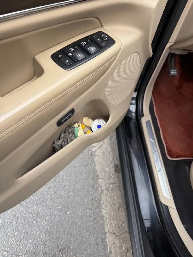 2017 Jeep Grand Cherokee 3.6L 286HP V6 8AT,autocango,china used car exporter,china ev exporter,chinese used car exporter,chinese used ev exporter