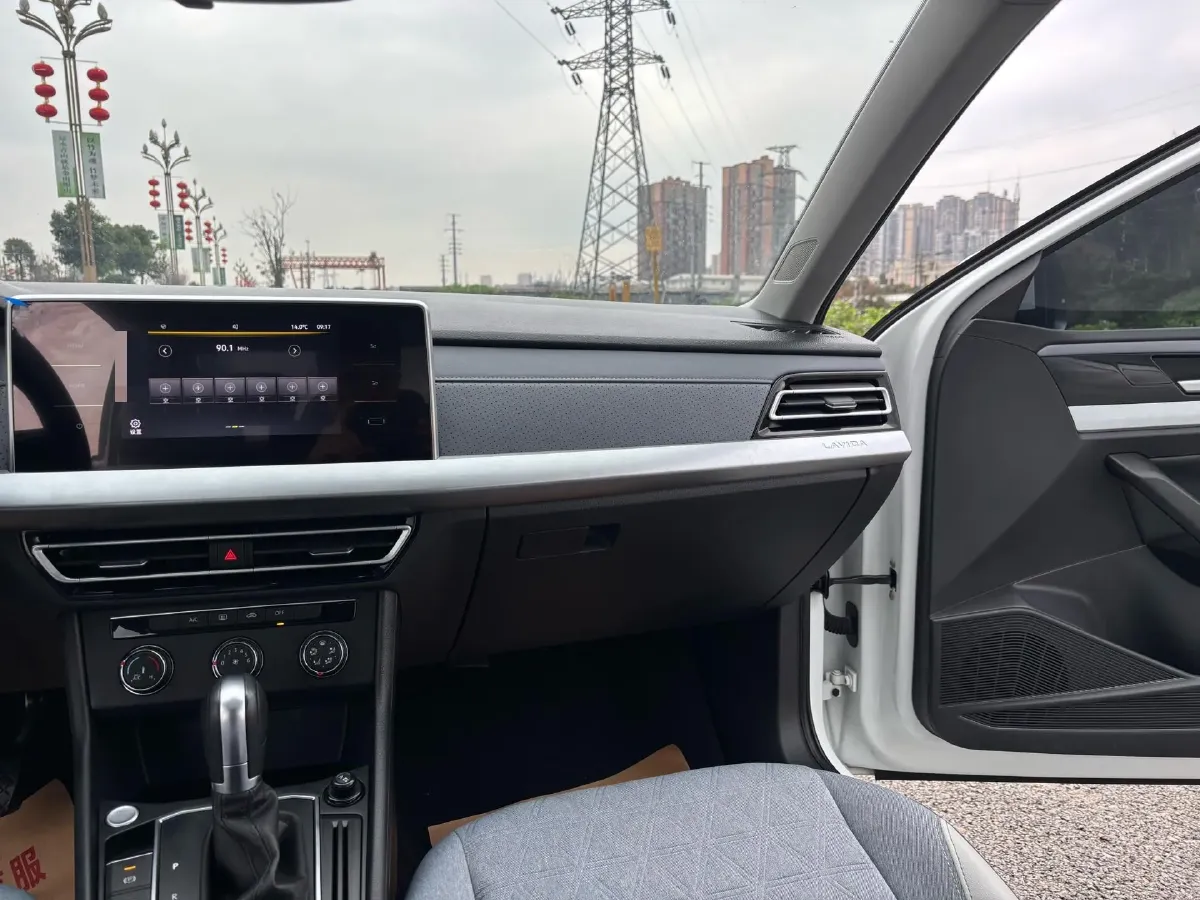 2023 Volkswagen Lavida 1.5L 110HP L4 6AT,autocango,china used car exporter,china ev exporter,chinese used car exporter,chinese used ev exporter