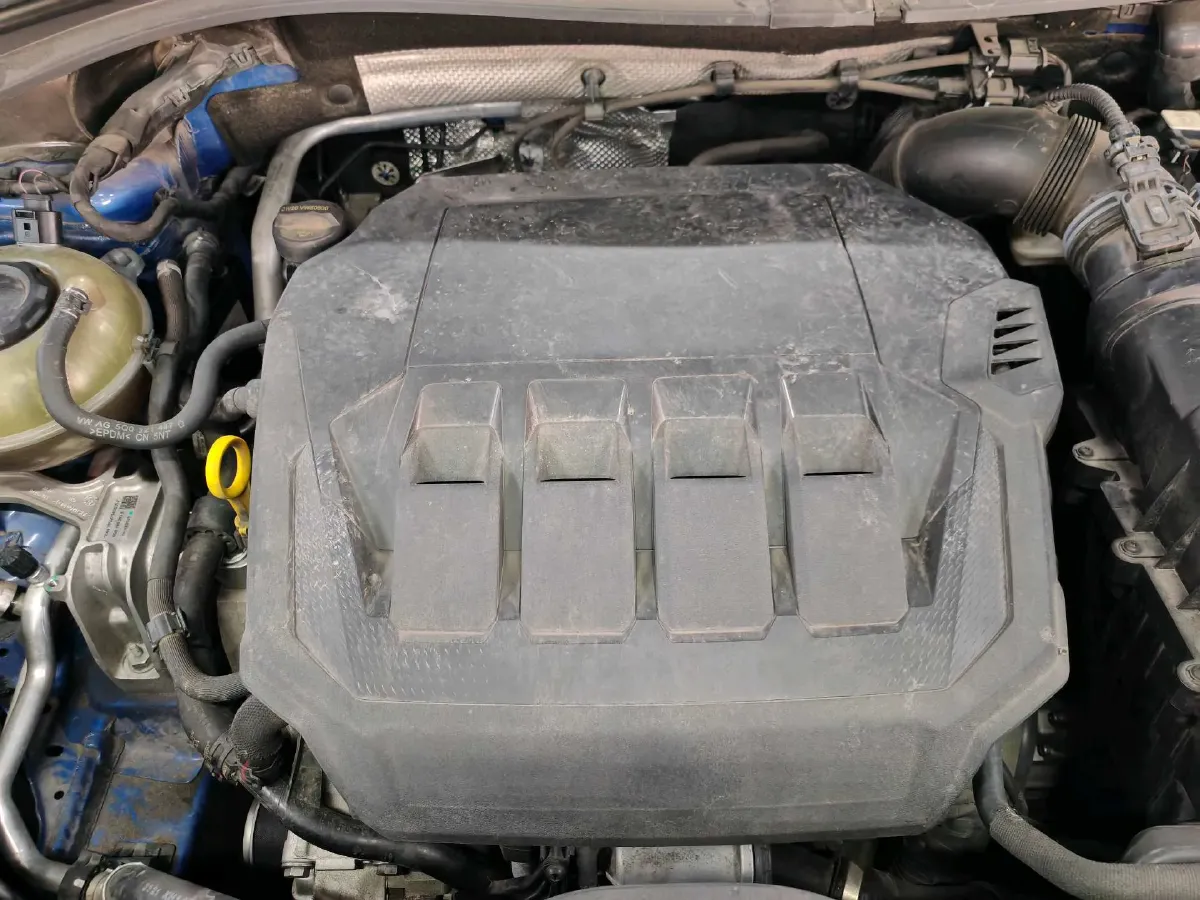 2022 Skoda Kodiak 2.0T 186HP L4 7DCT,autocango,china used car exporter,china ev exporter,chinese used car exporter,chinese used ev exporter