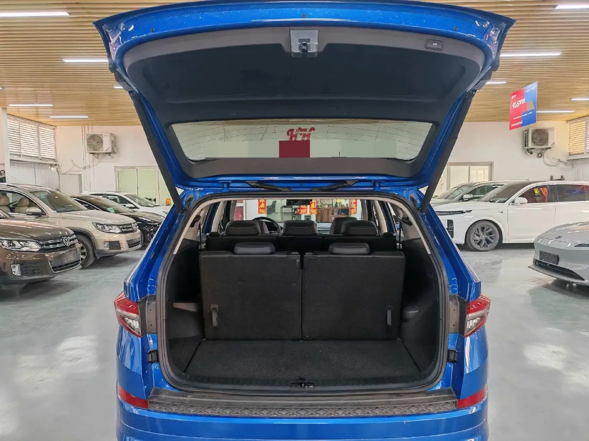 2022 Skoda Kodiak 2.0T 186HP L4 7DCT,autocango,china used car exporter,china ev exporter,chinese used car exporter,chinese used ev exporter