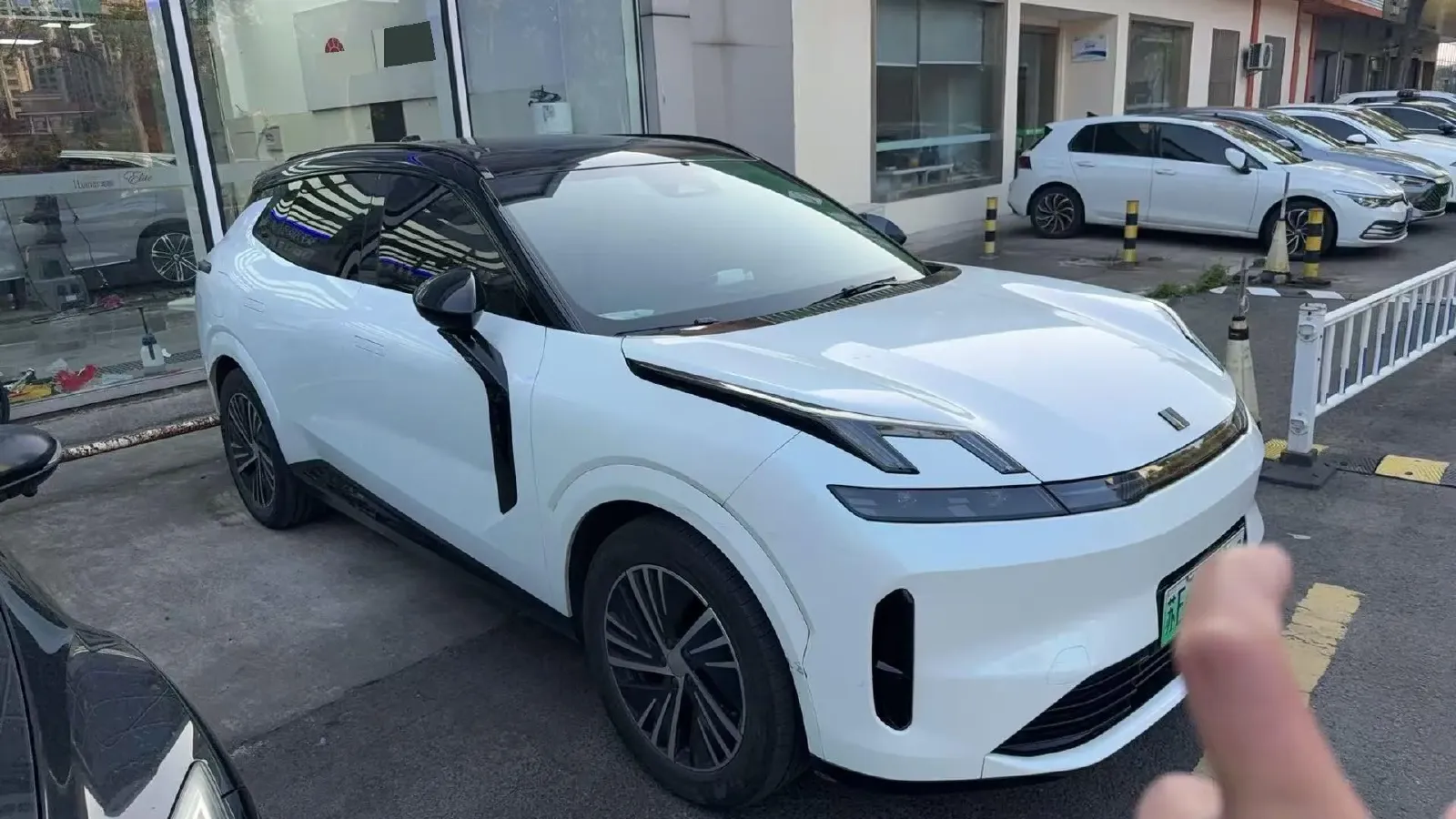 2025 LYNK&CO 08 EM-P 1.5T 163HP L4 3DHT PHEV 21.2KWH,autocango,china used car exporter,china ev exporter,chinese used car exporter,chinese used ev exporter