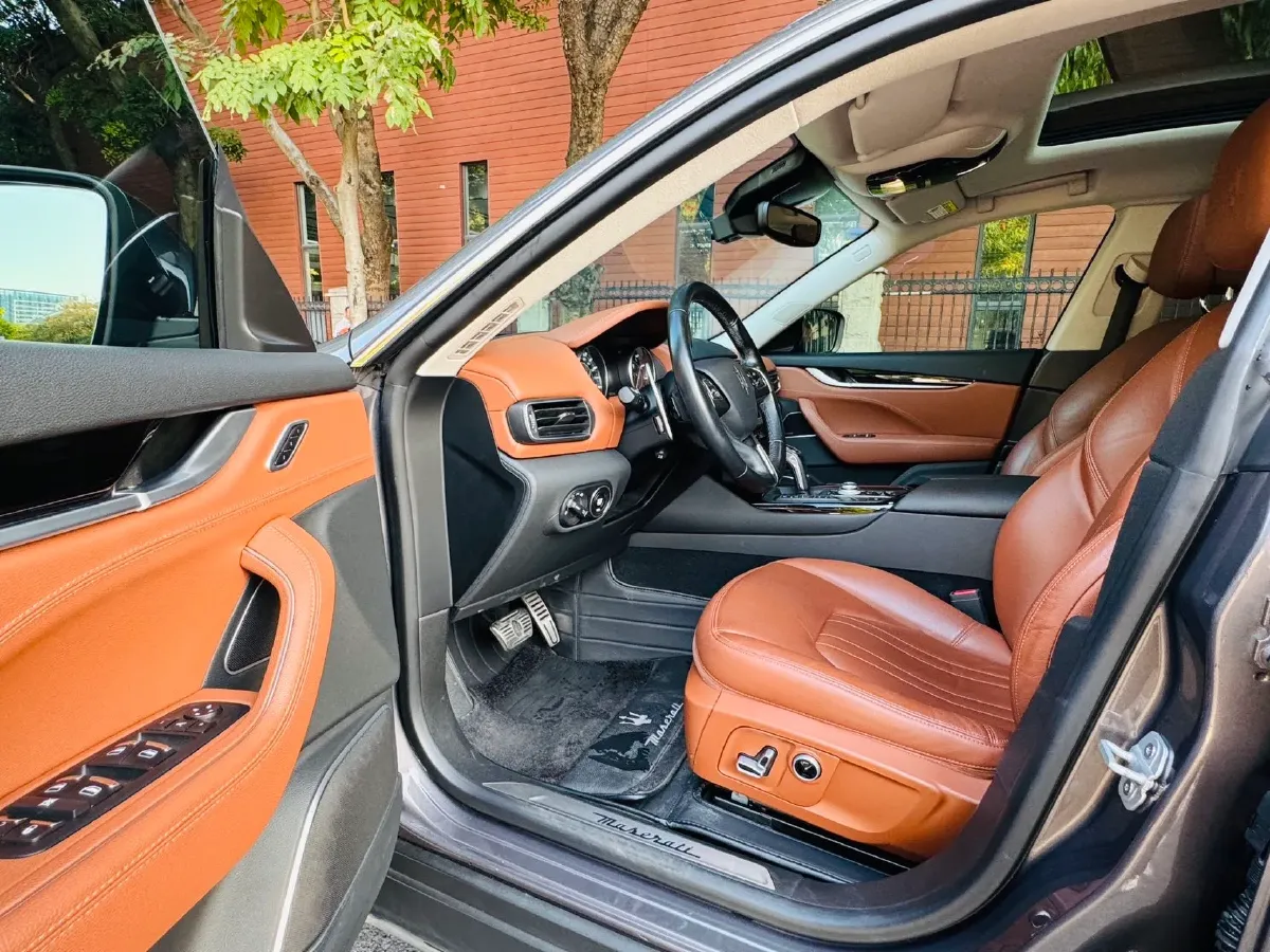 2021 Audi A8 3.0T 340HP V6 8AT,autocango,china used car exporter,china ev exporter,chinese used car exporter,chinese used ev exporter