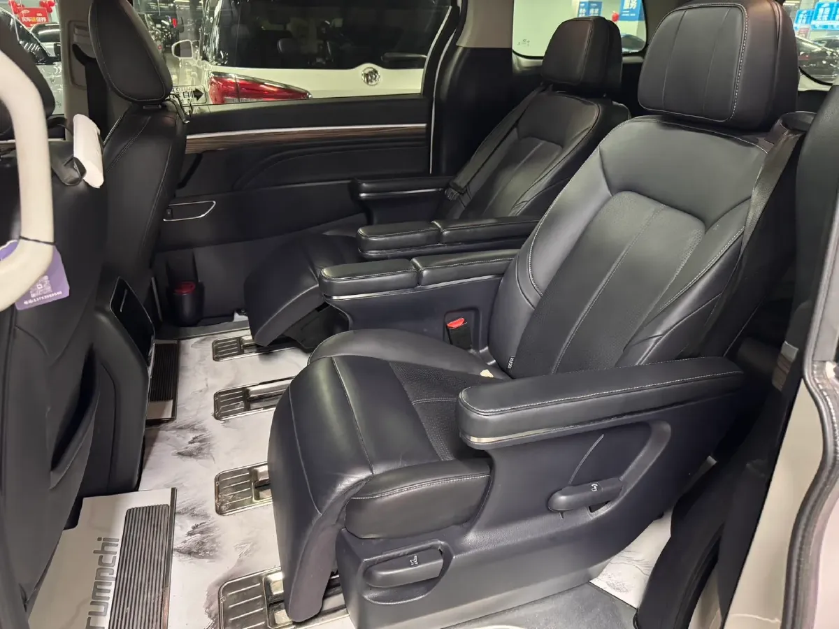 2021 GAC Trumpchi M8 2.0T 252HP L4 8AT,autocango,china used car exporter,china ev exporter,chinese used car exporter,chinese used ev exporter