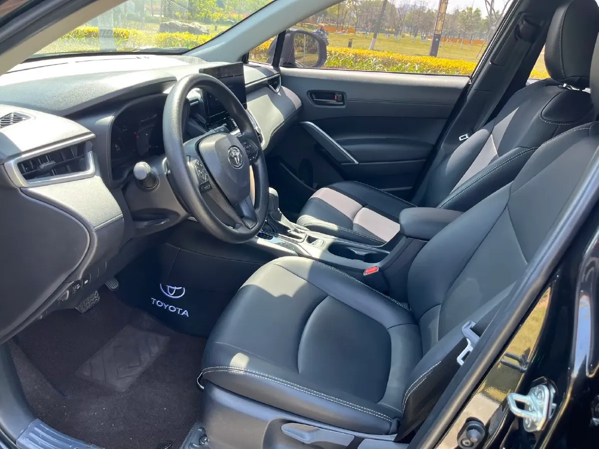 2023 Toyota Corolla Cross 2.0L 152HP L4 E-CVT Hybrid,autocango,china used car exporter,china ev exporter,chinese used car exporter,chinese used ev exporter