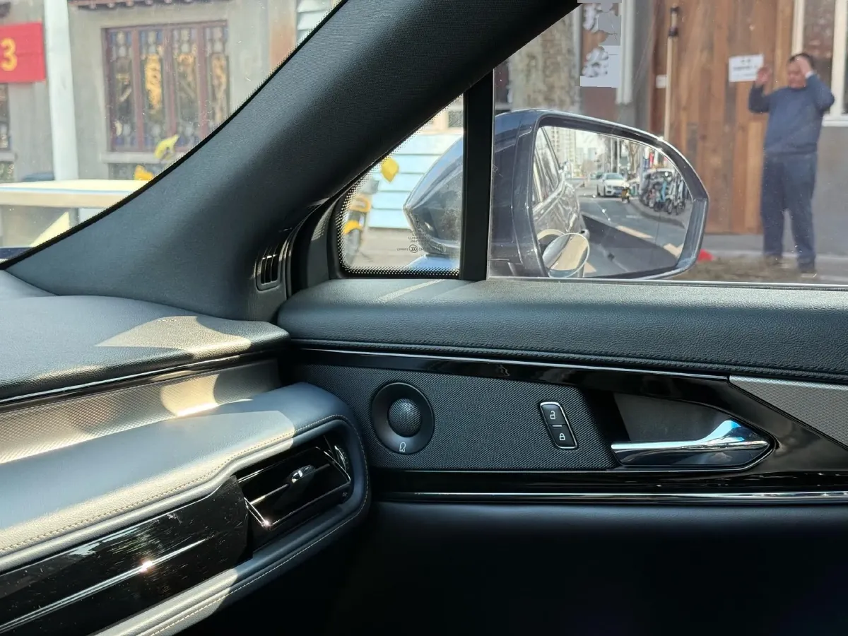 2021 Lincoln Nautilus 2.7T 322HP V6 8AT,autocango,china used car exporter,china ev exporter,chinese used car exporter,chinese used ev exporter