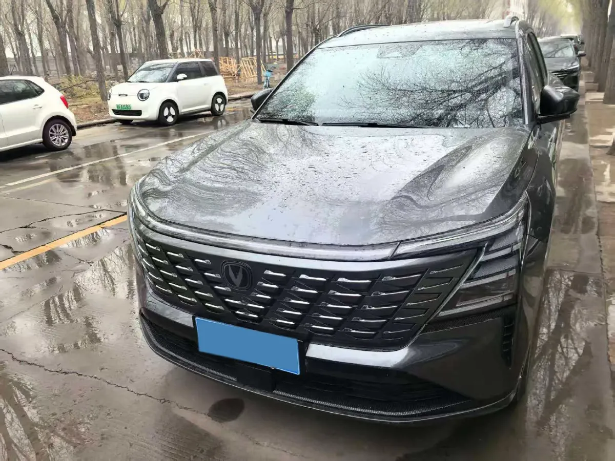 2025 ChangAn CS75 Plus 2.0T 233HP L4 8AT,autocango,china used car exporter,china ev exporter,chinese used car exporter,chinese used ev exporter