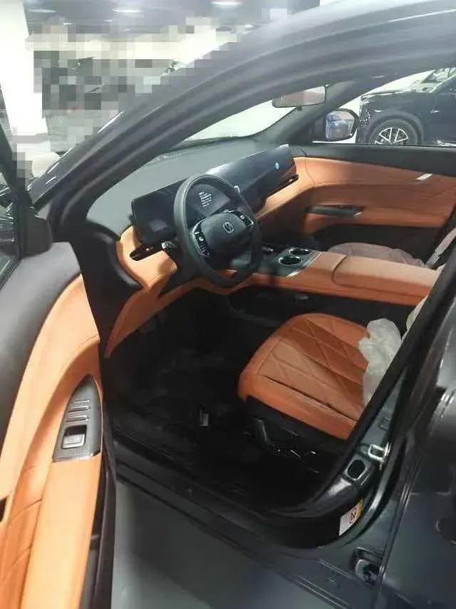 2025 ChangAn CS75 Plus 2.0T 233HP L4 8AT,autocango,china used car exporter,china ev exporter,chinese used car exporter,chinese used ev exporter