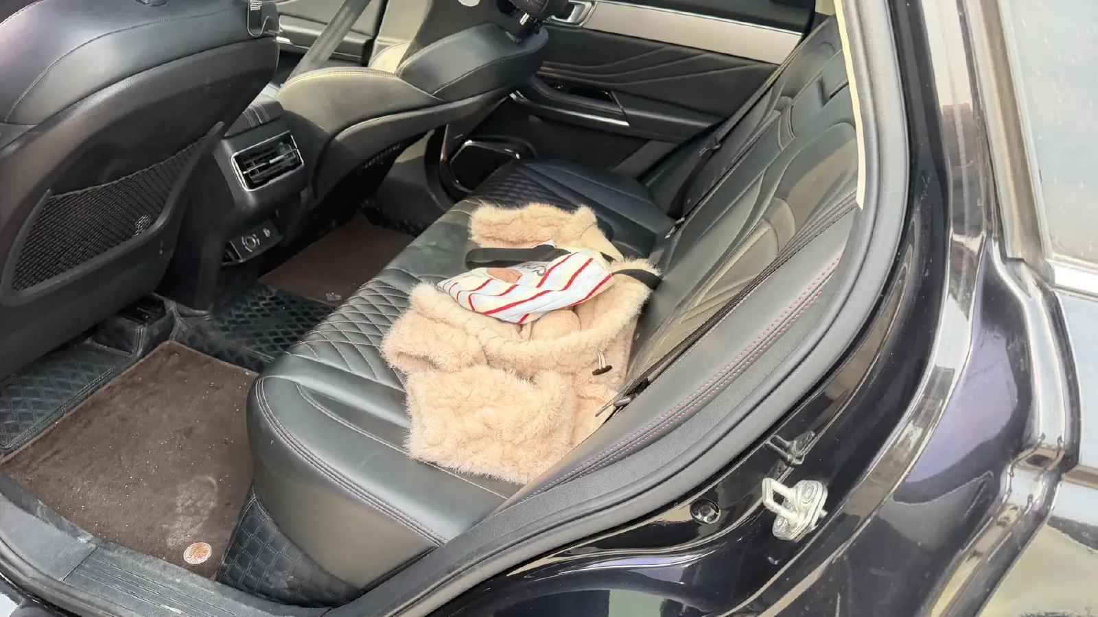 2019 Chevrolet Malibu XL 1.3T 165HP L3 CVT,autocango,china used car exporter,china ev exporter,chinese used car exporter,chinese used ev exporter