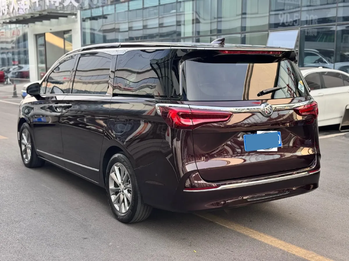 2022 Buick GL8 2.0T 237HP L4 9AT,autocango,china used car exporter,china ev exporter,chinese used car exporter,chinese used ev exporter