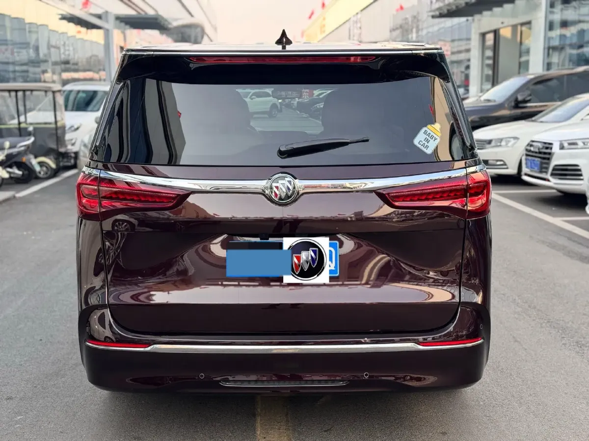 2022 Buick GL8 2.0T 237HP L4 9AT,autocango,china used car exporter,china ev exporter,chinese used car exporter,chinese used ev exporter