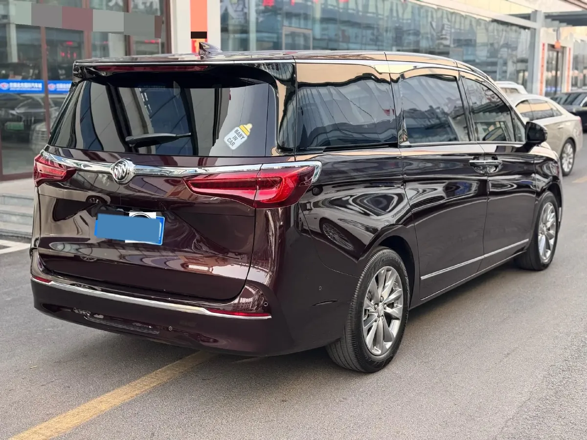 2022 Buick GL8 2.0T 237HP L4 9AT,autocango,china used car exporter,china ev exporter,chinese used car exporter,chinese used ev exporter