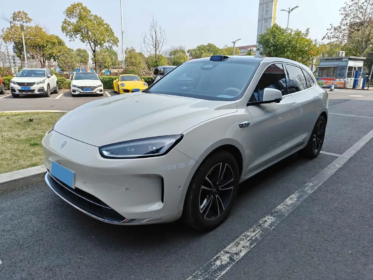 2025 AITO AITO M5 1.5T 152HP L4 REEV 42KWH,autocango,china used car exporter,china ev exporter,chinese used car exporter,chinese used ev exporter