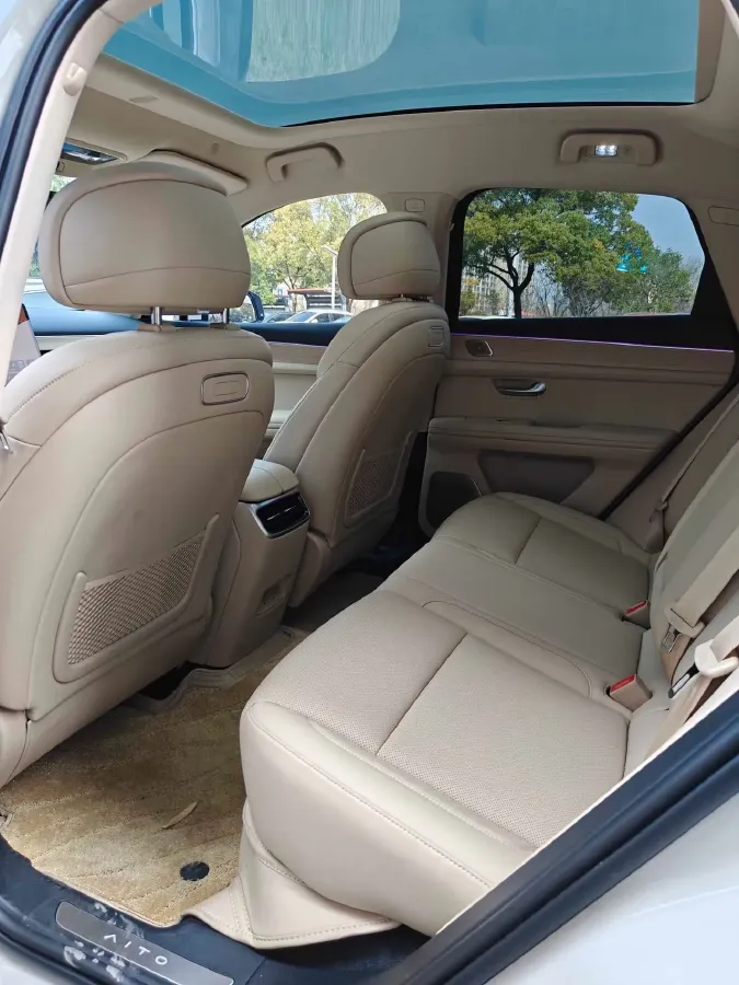 2025 AITO AITO M5 1.5T 152HP L4 REEV 42KWH,autocango,china used car exporter,china ev exporter,chinese used car exporter,chinese used ev exporter