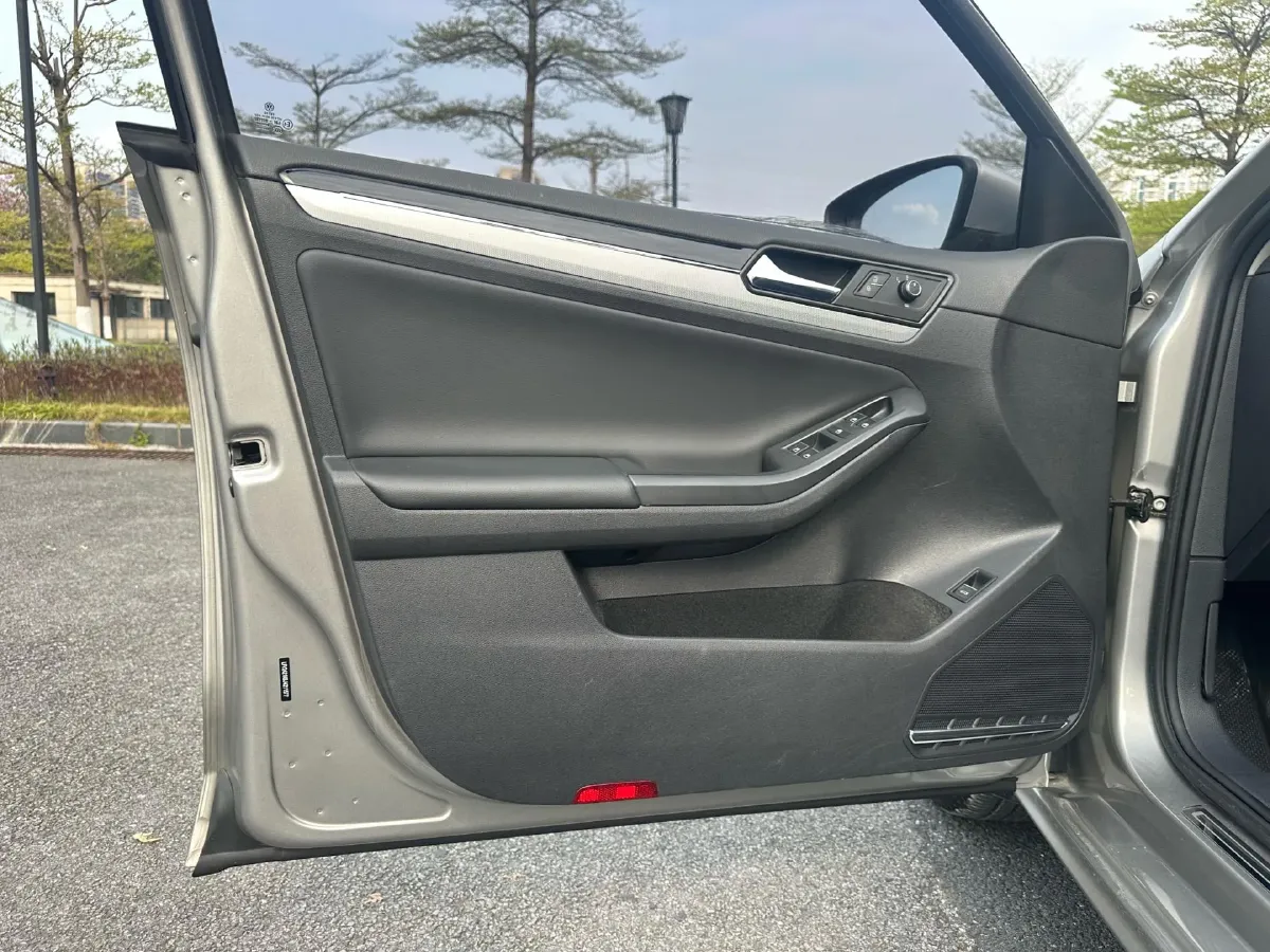 2018 Volkswagen Sagitar 1.2T 110HP L4 7DCT,autocango,china used car exporter,china ev exporter,chinese used car exporter,chinese used ev exporter