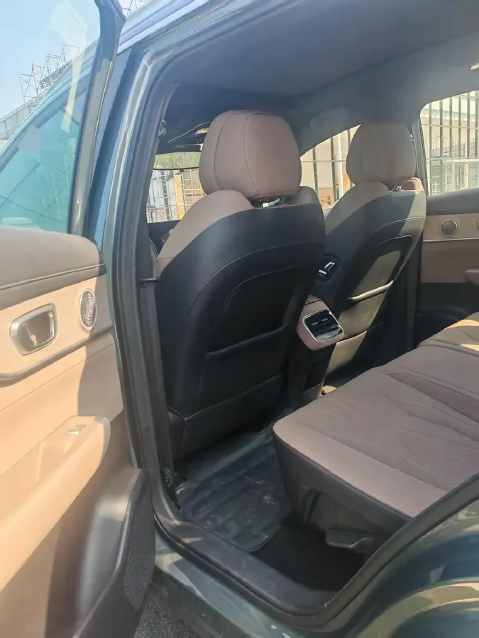 2025 Chery Tiggo 8 Plus 1.6T 197HP L4 7DCT,autocango,china used car exporter,china ev exporter,chinese used car exporter,chinese used ev exporter