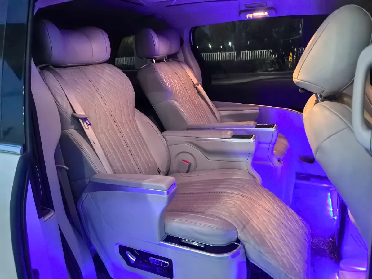 2023 Buick GL8 2.0T 237HP L4 9AT,autocango,china used car exporter,china ev exporter,chinese used car exporter,chinese used ev exporter