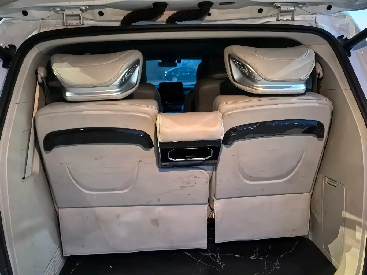 2023 Buick GL8 2.0T 237HP L4 9AT,autocango,china used car exporter,china ev exporter,chinese used car exporter,chinese used ev exporter