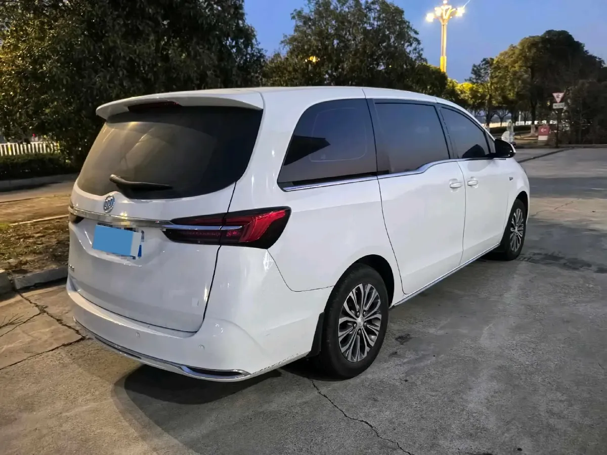 2023 Buick GL8 2.0T 237HP L4 9AT,autocango,china used car exporter,china ev exporter,chinese used car exporter,chinese used ev exporter