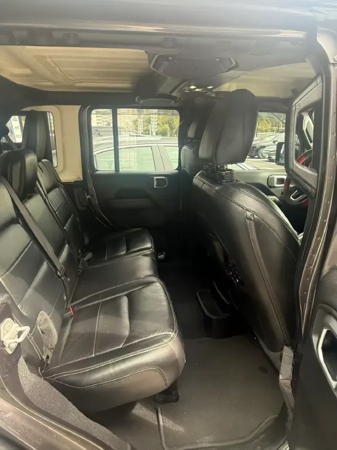 2019 Jeep Wrangler 2.0T 266HP L4 8AT,autocango,china used car exporter,china ev exporter,chinese used car exporter,chinese used ev exporter