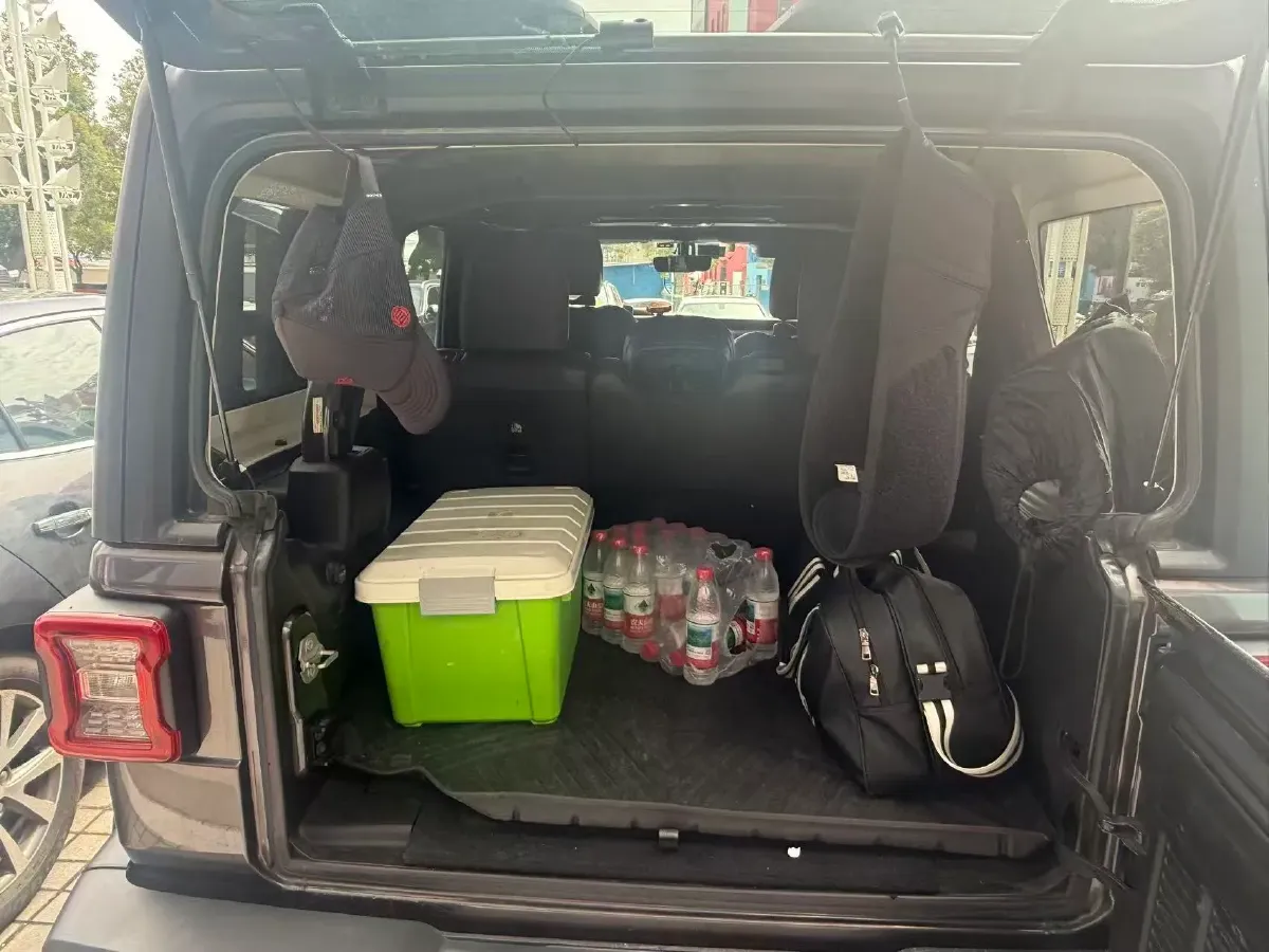 2019 Jeep Wrangler 2.0T 266HP L4 8AT,autocango,china used car exporter,china ev exporter,chinese used car exporter,chinese used ev exporter