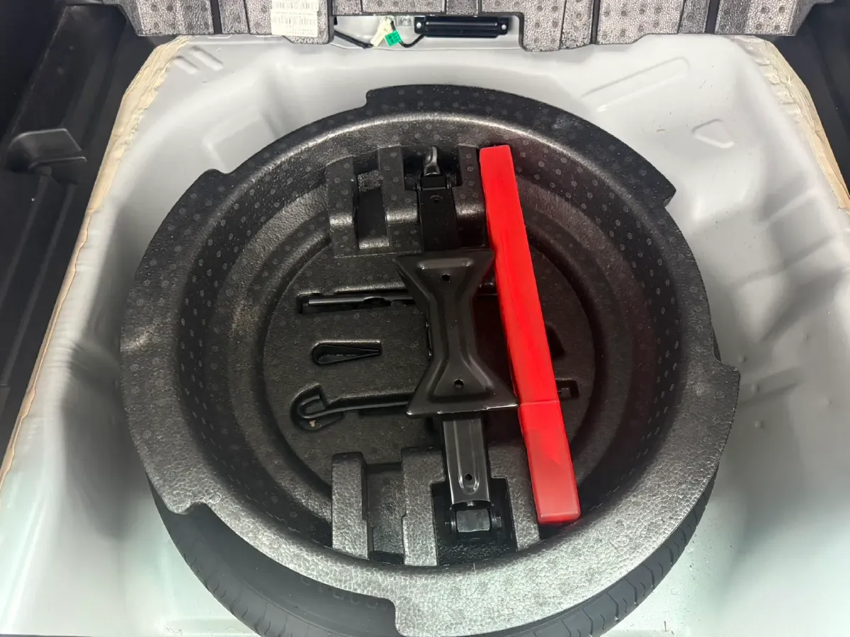 2021 Haval M6 1.5T 150HP L4 7DCT,autocango,china used car exporter,china ev exporter,chinese used car exporter,chinese used ev exporter