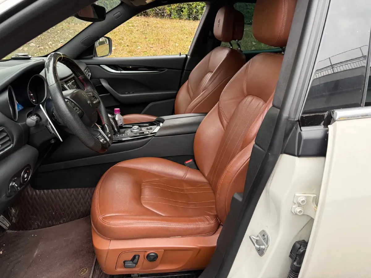 2019 Maserati Levante 3.0T 350HP V6 8AT,autocango,china used car exporter,china ev exporter,chinese used car exporter,chinese used ev exporter