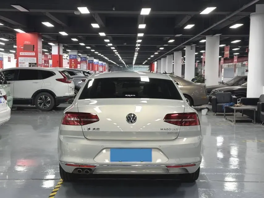 2018 Volkswagen Magotan 1.8T 180HP L4 7DCT,autocango,china used car exporter,china ev exporter,chinese used car exporter,chinese used ev exporter