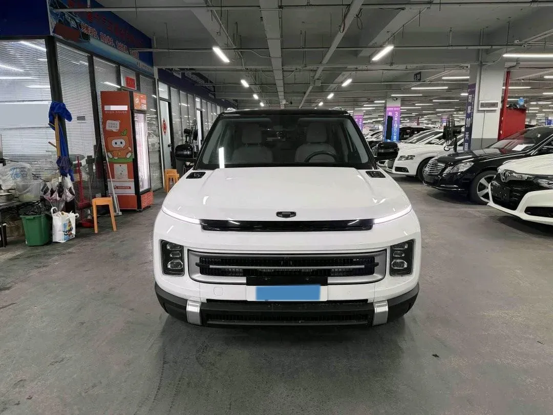 2023 Geely ICON 1.5T 181HP L4 7DCT,autocango,china used car exporter,china ev exporter,chinese used car exporter,chinese used ev exporter